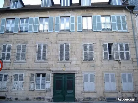 studio 1 pièce 33 m²