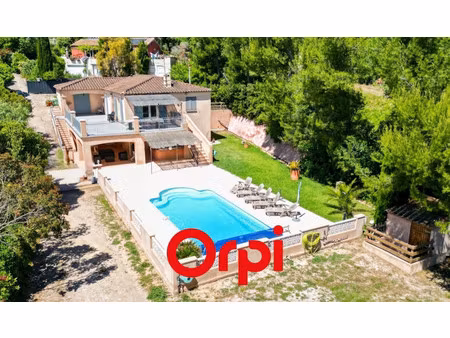 maison de luxe à vendre dans le quartier nord