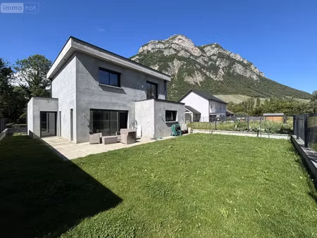 maison de luxe à vendre à francin