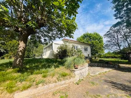 vente maison 5 pièces 127 m² saint-aigulin (17360)