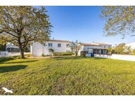 vente maison 7 pièces 176 m² surgères (17700)