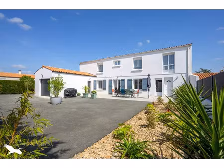 vente maison 11 pièces 243 m² nieul-sur-mer (17137)