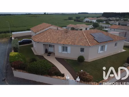 vente maison 7 pièces 187 m² saint-romain-de-benet (17600)