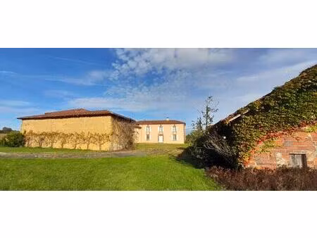 ancien ferme avec vue imprenable sur les pyrénées