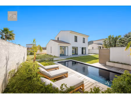 maison de luxe à vendre à la moutonne