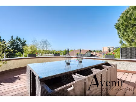 maison de luxe à vendre dans le quartier crepieux
