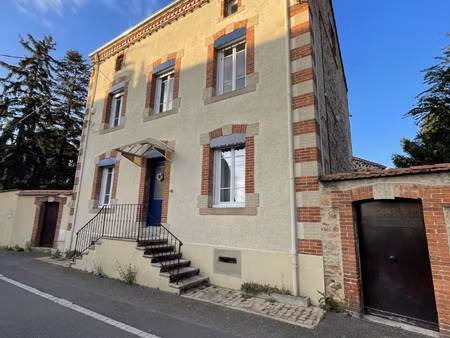 maison de luxe à vendre dans le quartier centre-loire