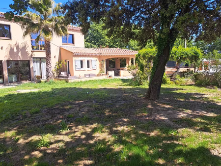 maison de luxe à vendre à villeneuve-lès-avignon