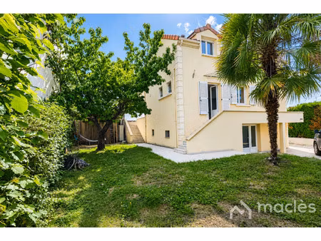 maison individuelle avec sous sol aménagé (bas de domont)