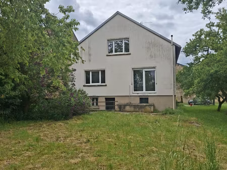 secteur delme  maison individuelle  4 chambres  de 150m2 sur