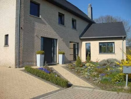 villa spacieuse et lumineuse 4 façades jardin 5 chambres
