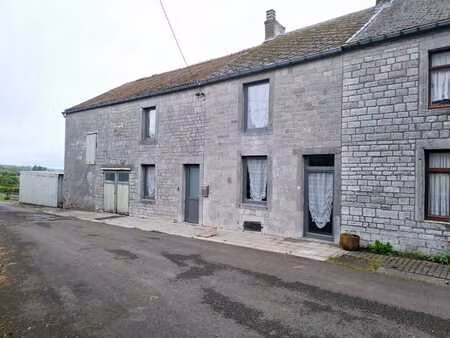 maison 3 chambres à senzeilles  à rénover