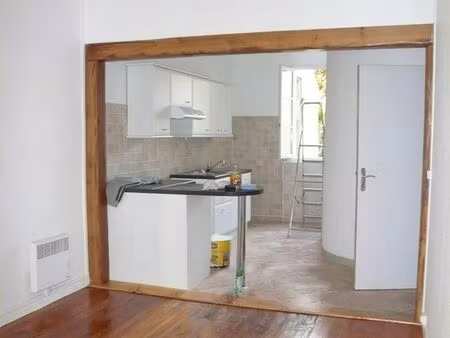 loue f2 - 50m² env. - centre ville rozay-en-brie