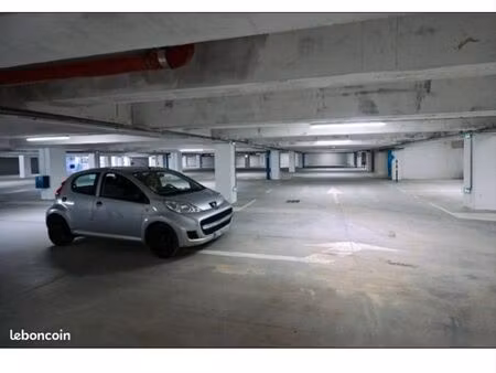 location parking souterrain avec prise recharge voiture