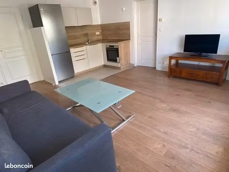 appartement t2 meublé compiègne proche gare et utc