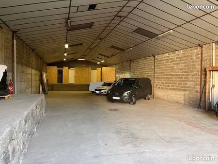 emplacement couvert pour van / camping car / utilitaire