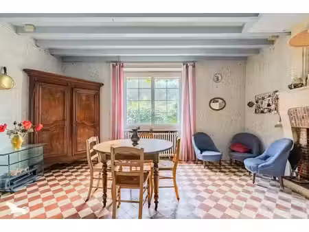 maison en pierre de 7 pièces principales