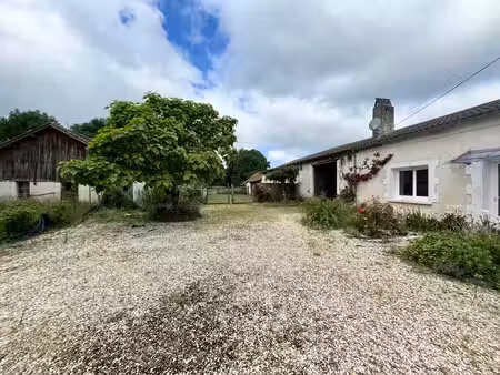 ferme (tte) de 4 pièces principales
