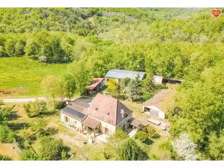 maison rénovée avec hangar