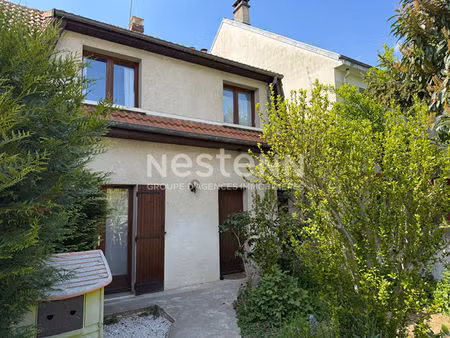 massy - quartier résidentiel de villaine - maison de 1983 d'une superficie de 98 5 m² sur 