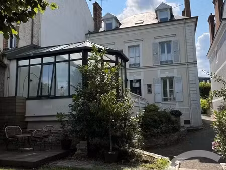 maison de luxe à louer à fontainebleau : 3 648 €/mois | 279m²