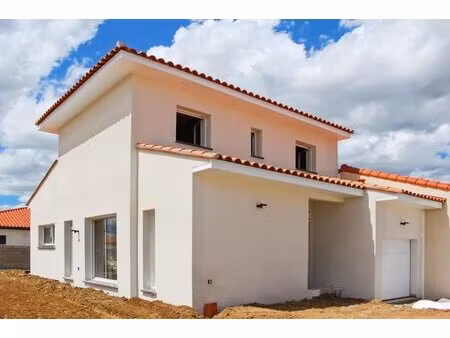maison de 4 pièces de 116 m² à pia