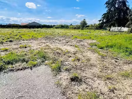 vente terrain 668 m² à feurs (42110)  50 000 €