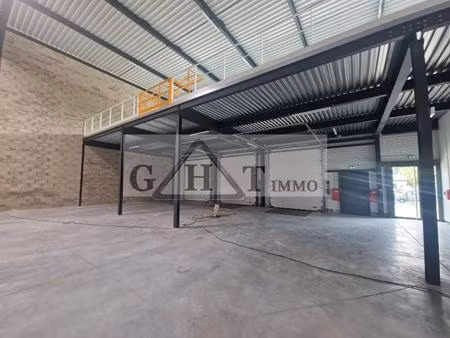 a vendre 6810 m² entrepot et bureaux en zi au blanc mesnil