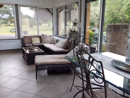 3 chambres et 1ha de terrain