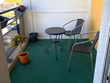 t2 meublé confortable balcon