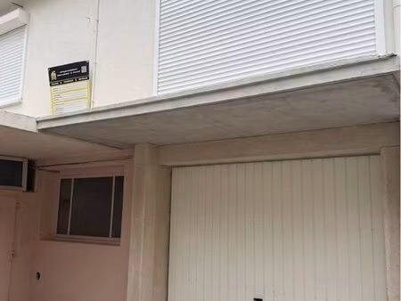 entrepôt bureaux stockage