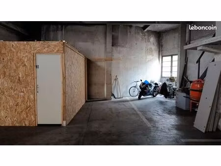 place de parking dans garage