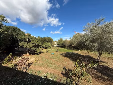 vente terrain 450 m² à la crau (83260)  254 000 €