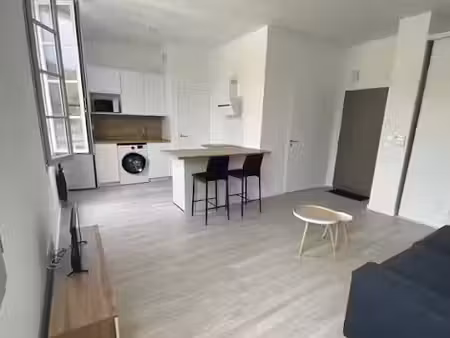 location meublée appartement 1 pièce 30 m² à le palais (56360)  780 €