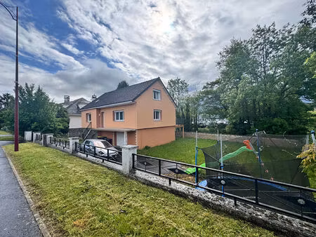 pavillon rénové sur sous-sol de 132 m2 sh et 725 m2 de terrain à prix les mézières