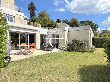 la celle-saint-cloud – appartement familial avec terrasse et j