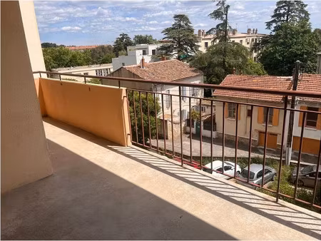 location appartement 65 m² à nimes (30000)  841 €