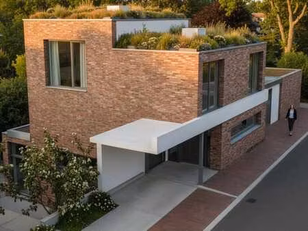 terrain à bâtir avec projet validé – maison contemporaine