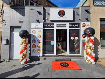 a saisir : local commercial vide et disponible de suite.