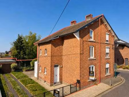 maison 3 façades avec jardin et garage