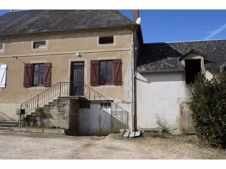 location maison 3 pièces 92 m² à la celle-en-morvan (71400)  620 €