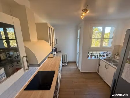 boutonnet  très grand appartement t5 (120 m2)  agences s'abstenir