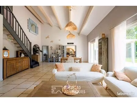 propriété 8 pièces 192 m²