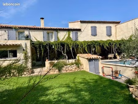 bastide provençale 170 m2 - piscine