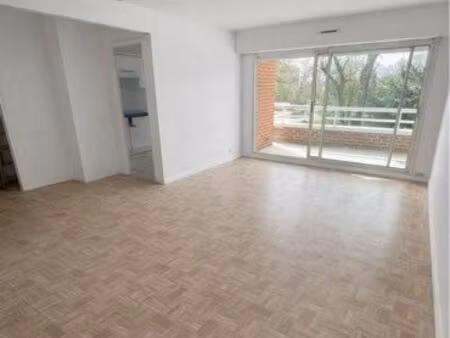 appartement t2 de 54m² avec grande terrasse plein sud-ouest – centre-ville hazebrouck