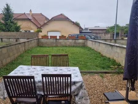 apparemment f1 de 44m2 avec terrain