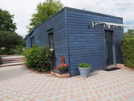 location studio meublé