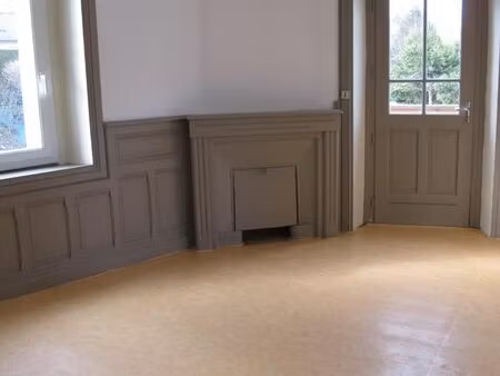 t2 avec balcon centre d'yssingeaux
