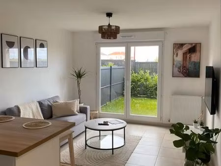 ? studio meublé haut standing avec terrasse privative – 24 m² – centre-ville de fosses