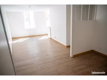 studio 33m2 secteur cathédrale